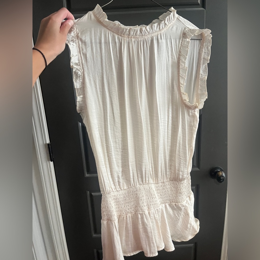 Glam top. Size M